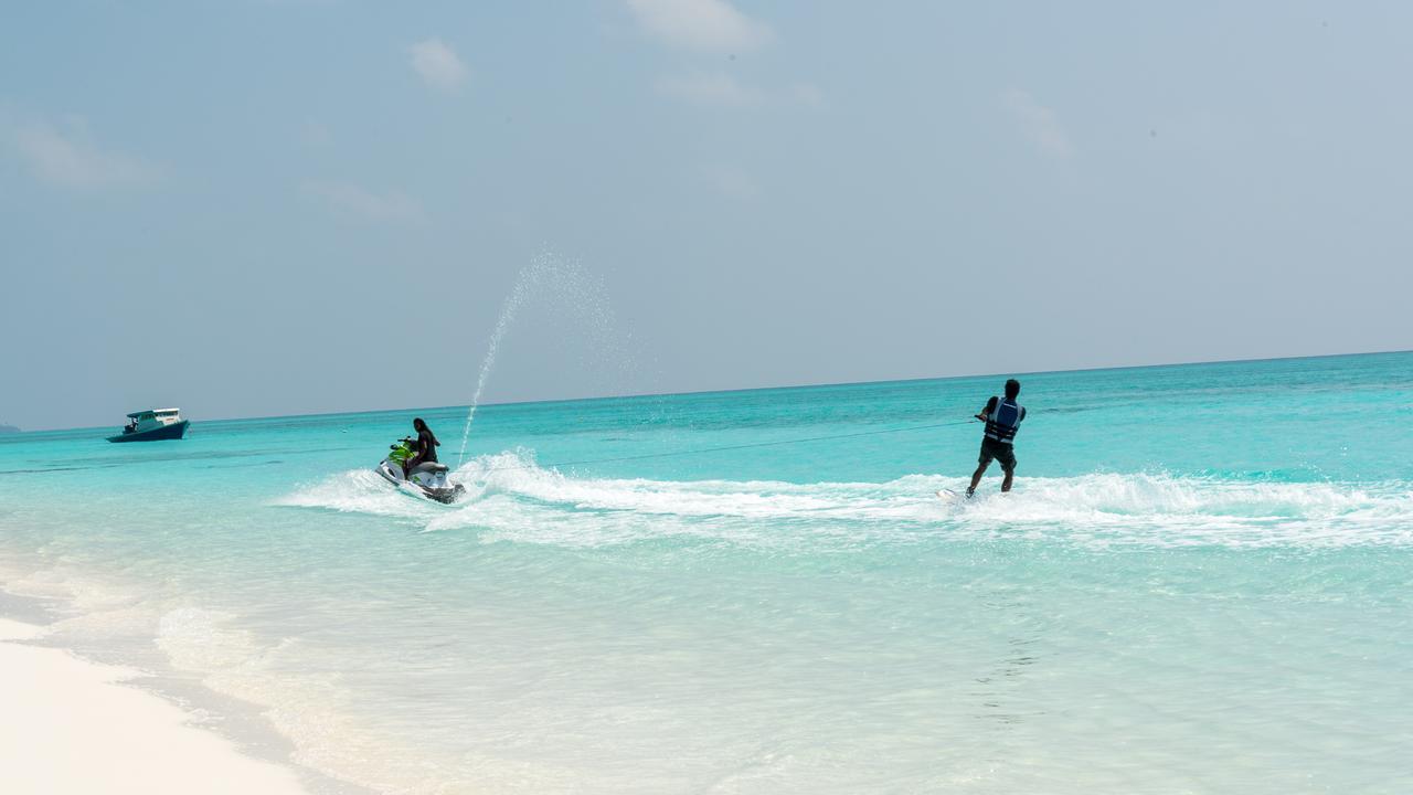 Fulhadhoo Inn Exteriör bild